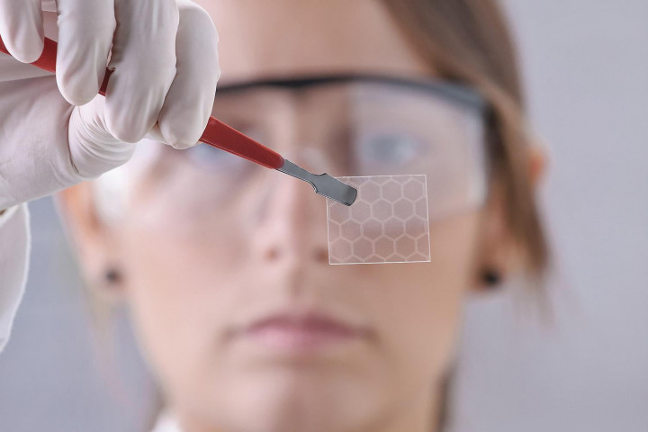 graphene-light-bulb.jpg