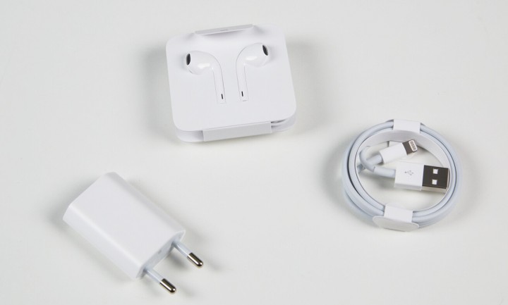 appleiphone7_compl.jpg