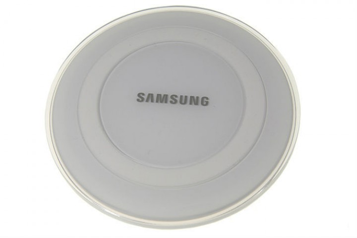 samsunggalaxys6_charger2.jpg
