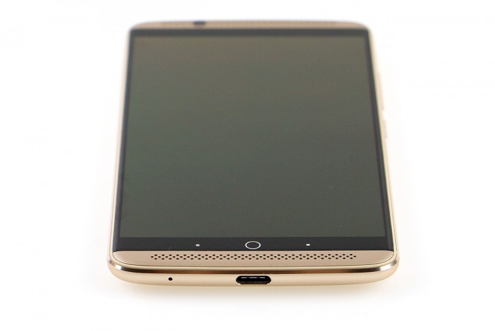 zte_axon_7_bottom.jpg