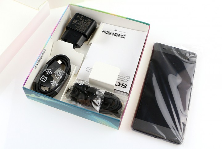 sonyxperiaxa_box.jpg
