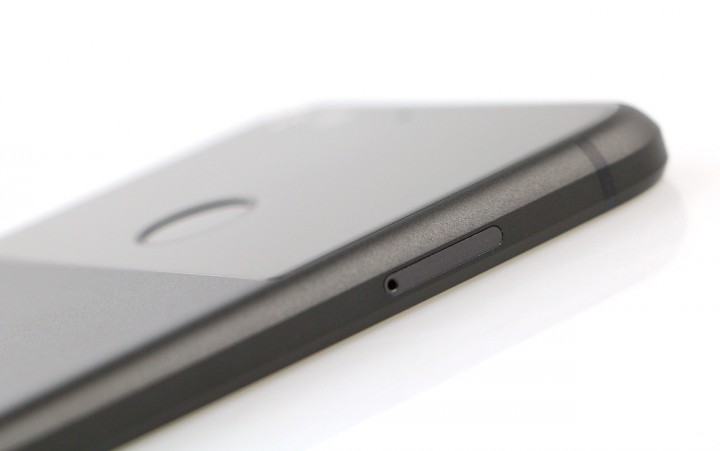 googlepixel_left_side.jpg