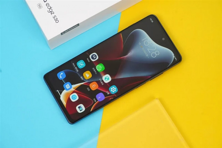 motorola-edge-s30-1.jpg