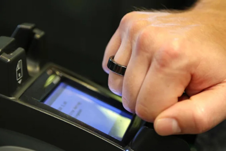 infineon-visa-nfc-ring.jpg