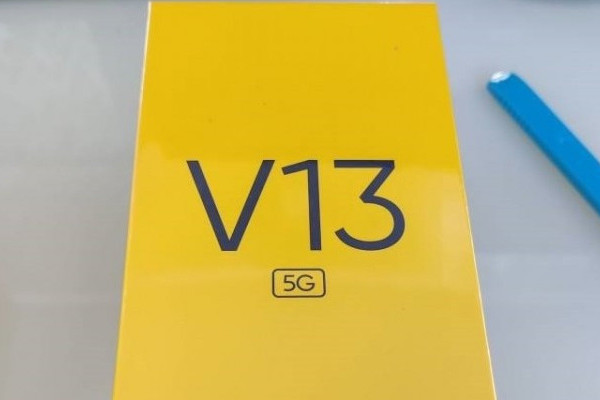 Realme готовит среднеценовой V13, а GT Neo засветился в Geekbench