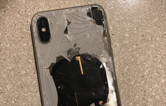 iPhone X взорвался во время обновления до iOS 12.1