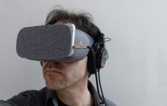 Google проигрывает Facebook: платформа Daydream закрывается
