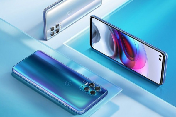 Представлен Motorola Edge S: флагман по демократичной цене